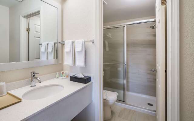 Quality Inn & Suites Suffolk West