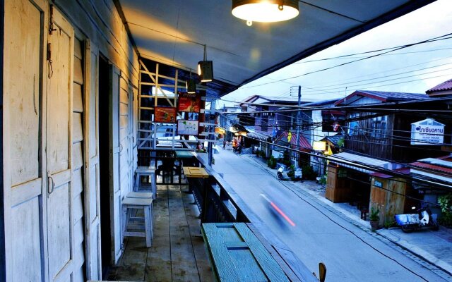 Mae Nam Khiang Sook Poshtel & Craft Home @Chiangkhan