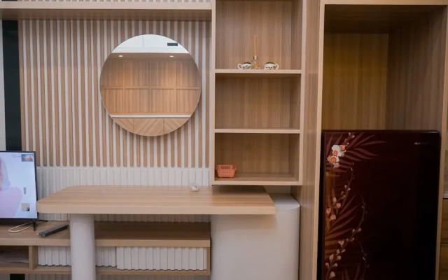 Modern And Comfy Studio At Collins Boulevard Apartment
