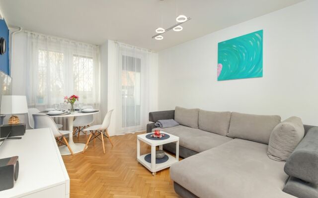 Apartment With Balcony by Renters