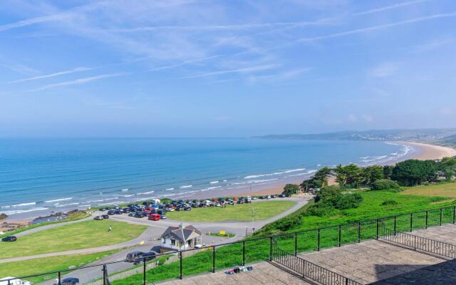 Clifton Court Apt 23 With Seaviews Heated Pool
