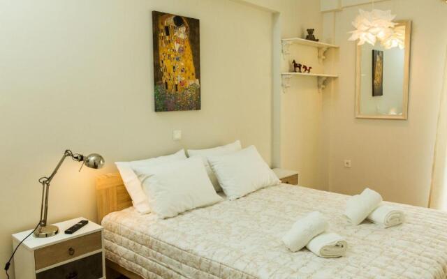 For4 seasons home1 near airport