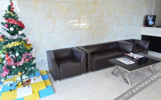Baiji Hotel (Zhengzhou Erqi Square David City Branch)