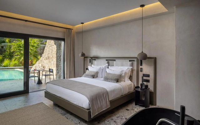 Aeonic Suites and Spa