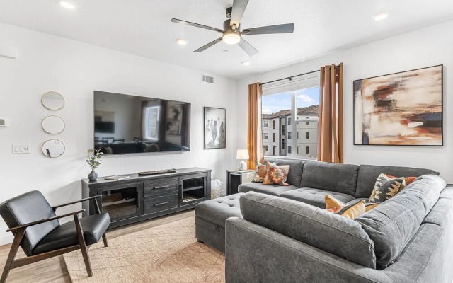 Starlight Crossing 4 Bedroom Condo
