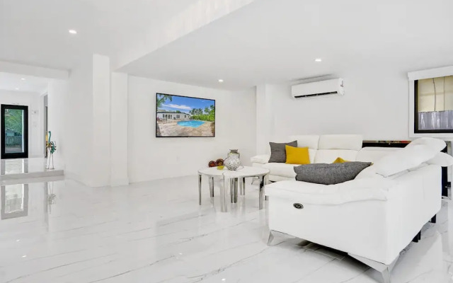 Hibiscus House in Fort Lauderdale