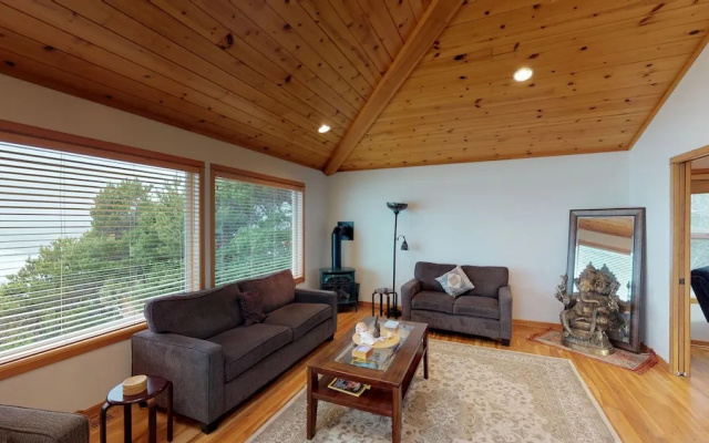 Om 3 Bedroom Home