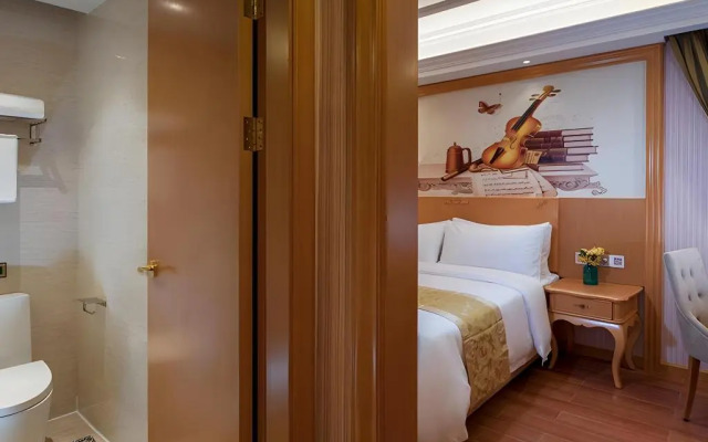 Vienna Hotel (Huizhou Zhongkai High-speed Railway Station Green Fairy Tale Branch)