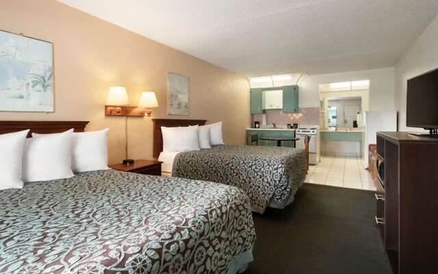 Days Inn by Wyndham Clearwater/Gulf to Bay