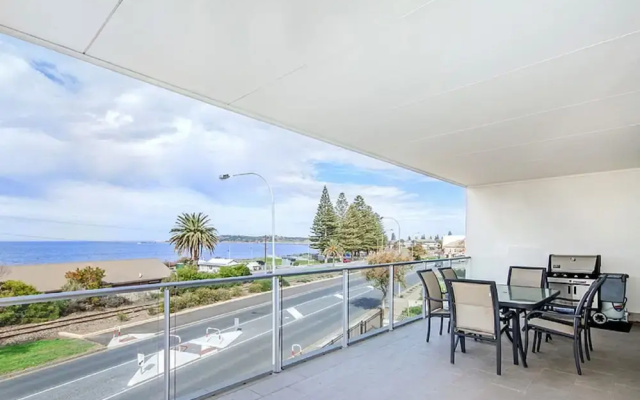 The Block Escape - Ocean Views no 6
