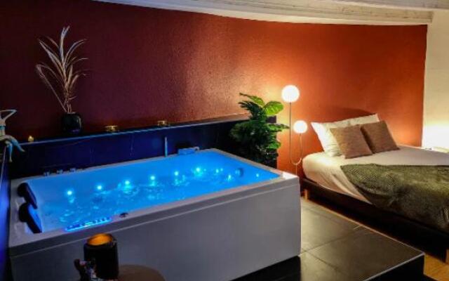 Majord'Home Spa 4*- Le Macaron -Cœur Vieille Ville