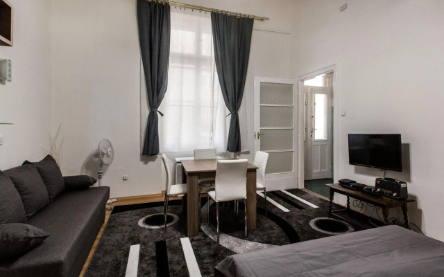 W2 Synagogue Apartment