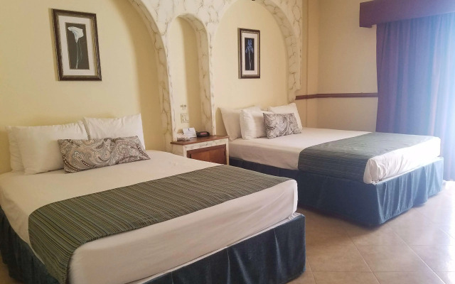 Laos Mar Hotel & Suites