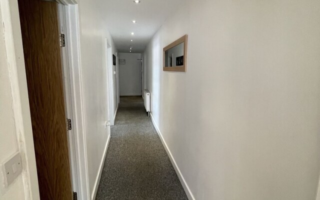 Impeccable 3-bed Apartment in London