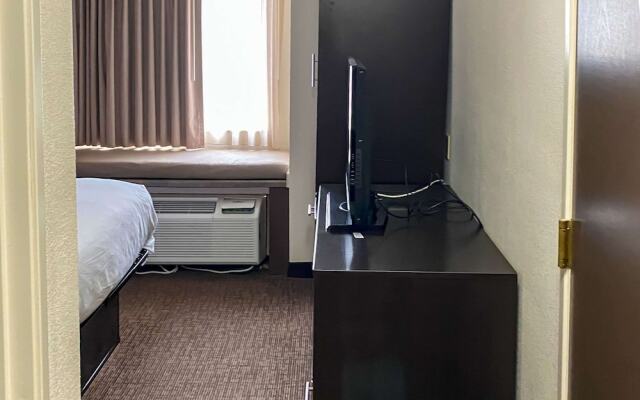 Microtel Inn & Suites by Wyndham Decatur