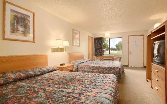 Days Inn by Wyndham Richland