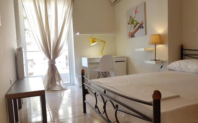 Errathens Zephyr Apartment - Athens Center, 3 Bd, 1 Bath