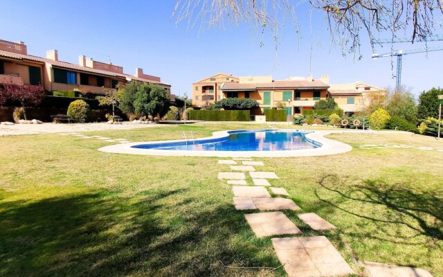 Bajo con Acceso Directo a la Piscina MSJ70