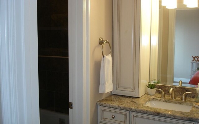 Phoenix 1154 Penthouse