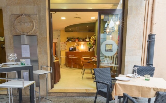 Hostal Albany Ancha