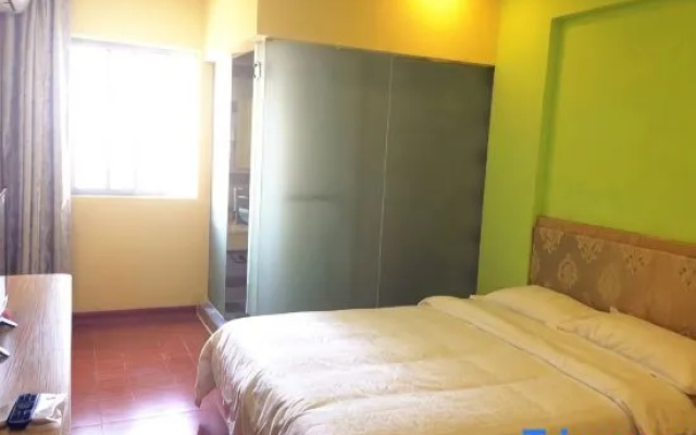 Nanning Convenient Apartment