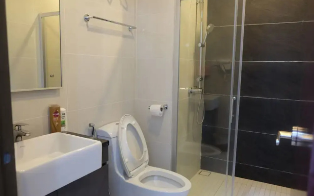 Cityview 2BR Country Garden Danga Bay @ Natol