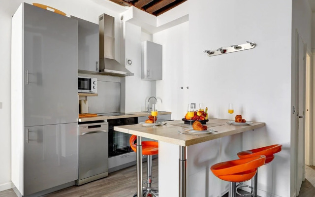 Charming 1BR in Saint-Germain Sleeps 4
