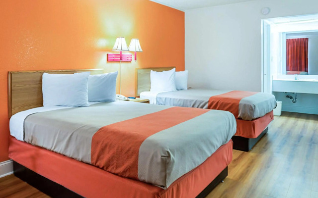 Motel 6 Perry, GA