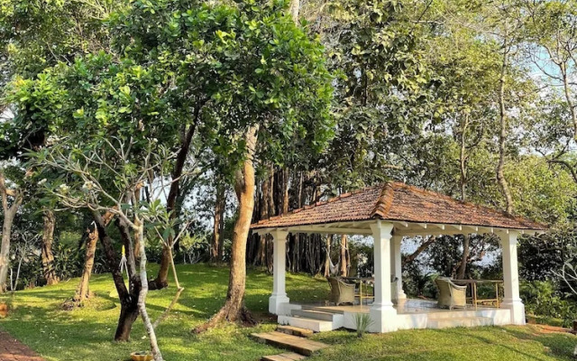 The Postcard Velha