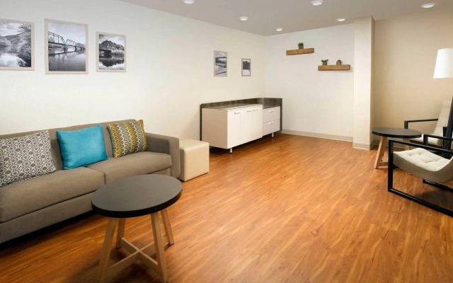 Extended Stay America Select Suites - Akron - South