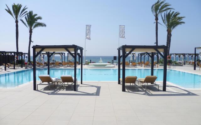 8671 - Luxurious Apartment With Spa Area