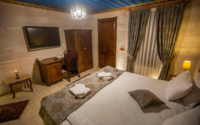 Hermes Cave Hotel