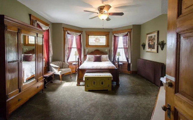 Waller House Inn