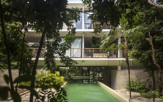 HIRA Penthouse1 Pristine 2 BR by Gate48