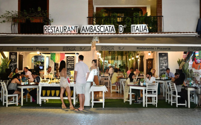 Unic Design Hotel - Near Mamitas Beach Club