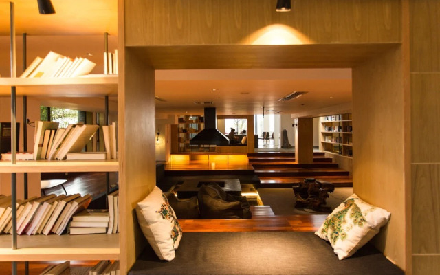Wangshan Travelling With Hotel