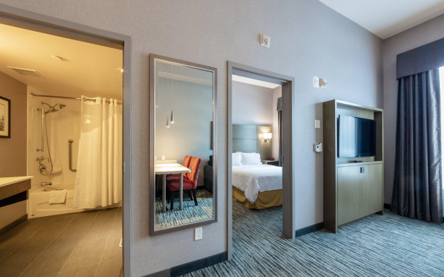 Holiday Inn Express Hotel & Suites Riverport Richmond by IHG