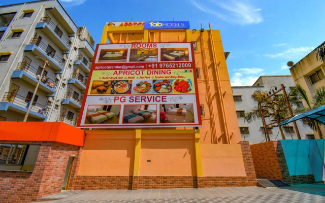 FabHotel Apricot Premier