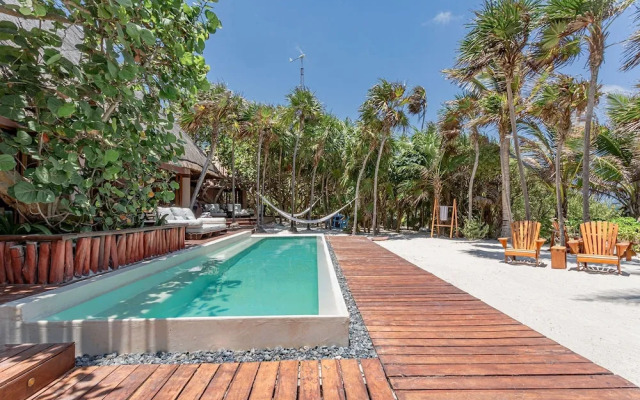 Anana Casa Cantarena Beachfront Meals Included