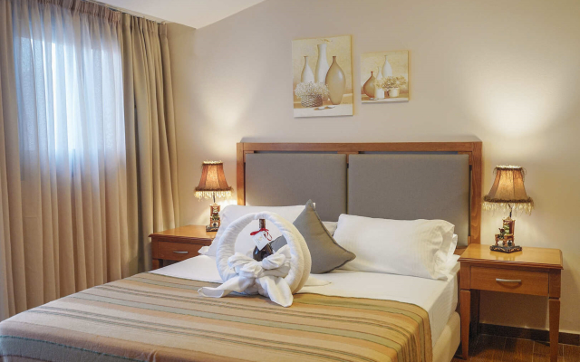 Flamingos Hotel