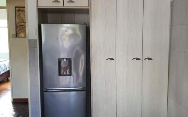 Immaculate 3 Bedroomed Guesthouse in Ilanda - 2041