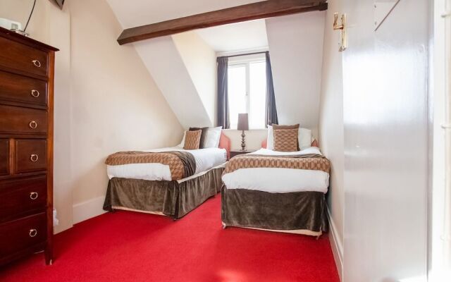 OYO Cliffemount Hotel