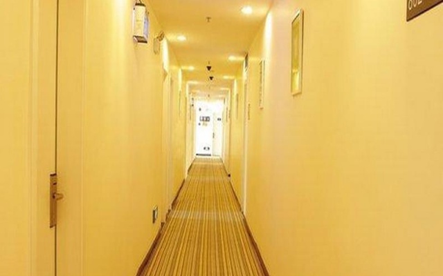 7 Days INN Beijing West Railway Station North Squa – Hotel Rooms – Beijing