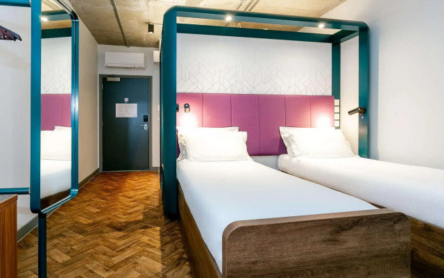 YOTEL Manchester Deansgate