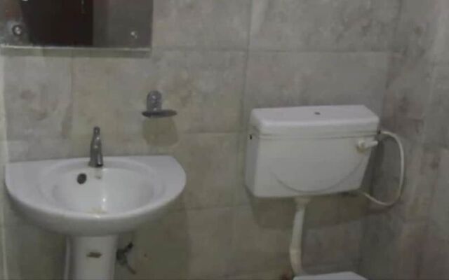 Goroomgo swastik Guest House Varanasi