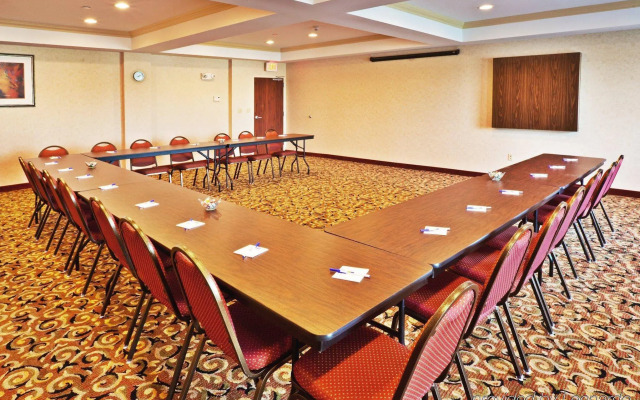 Holiday Inn Express Hotel & Suites Muskogee by IHG