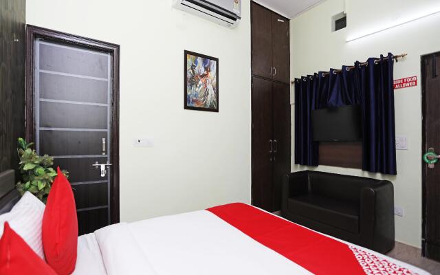 OYO 17293 Country Residency