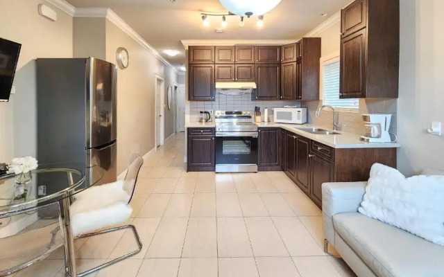 Rare Find Exquisitely New Quiet & Safe Skytrain Home