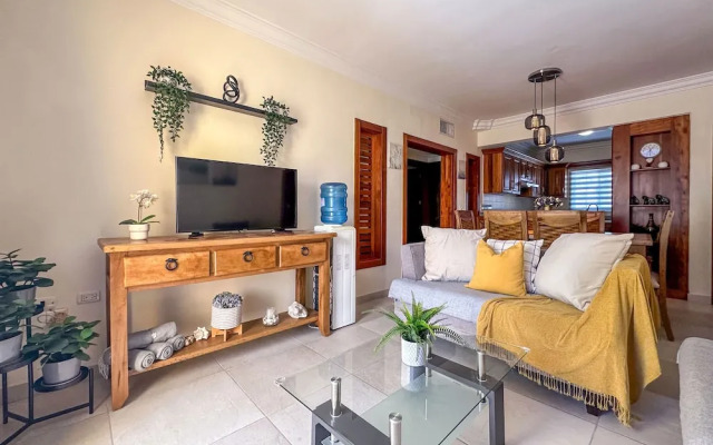 Cozy Apartment Close to the Beach
