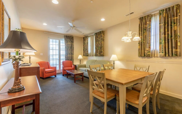 Ebb Tide Suites